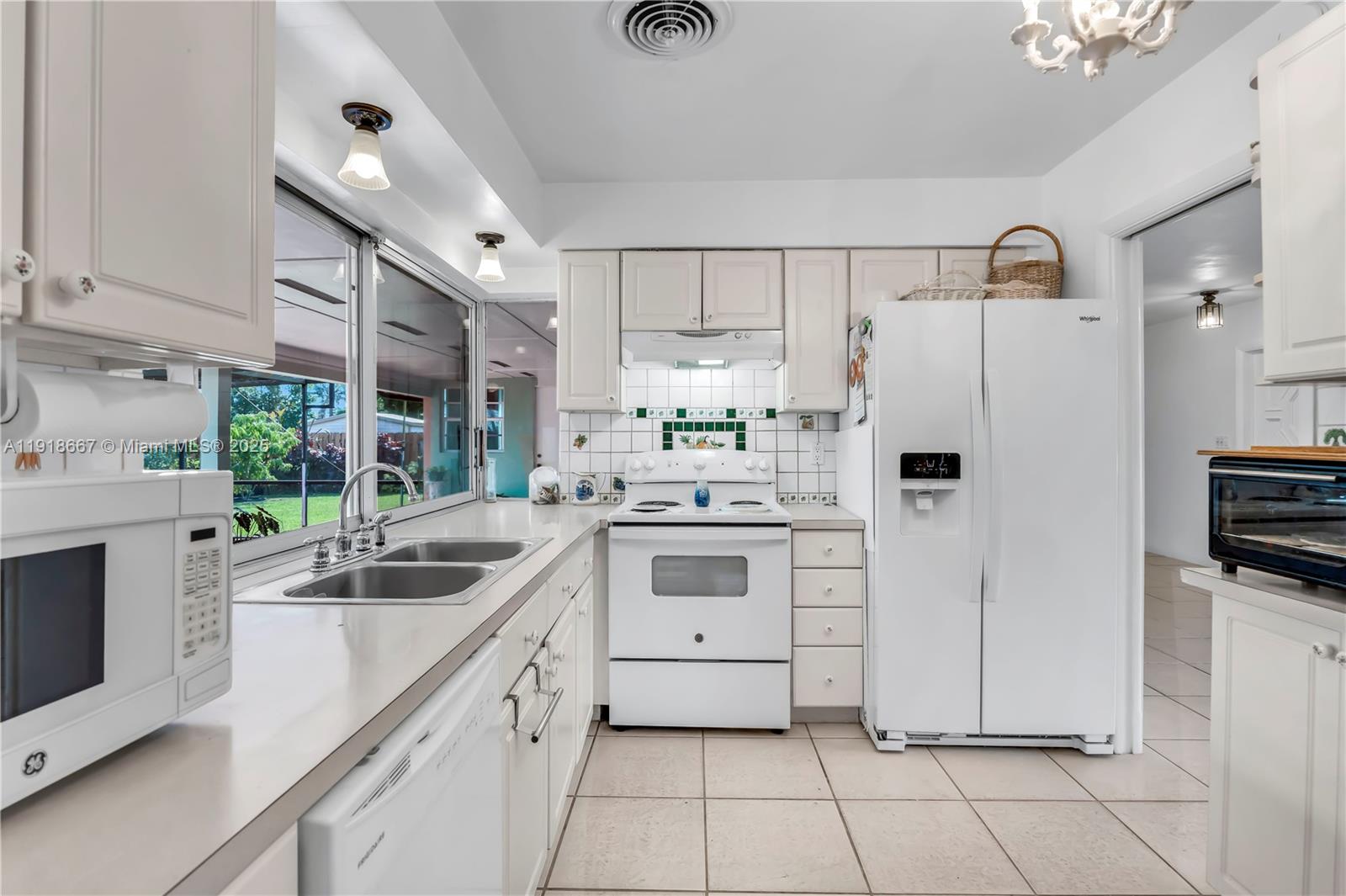 PALMETTO COUNTRY CLUB EST - Residential