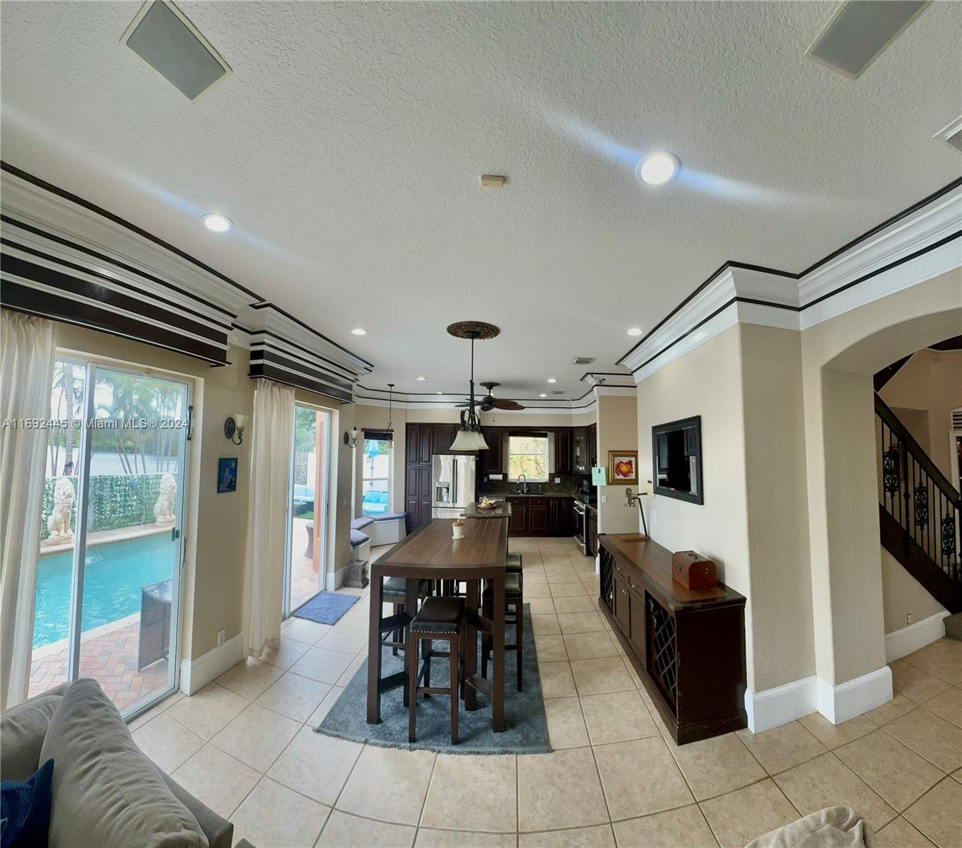 MAPLERIDGE - Residential