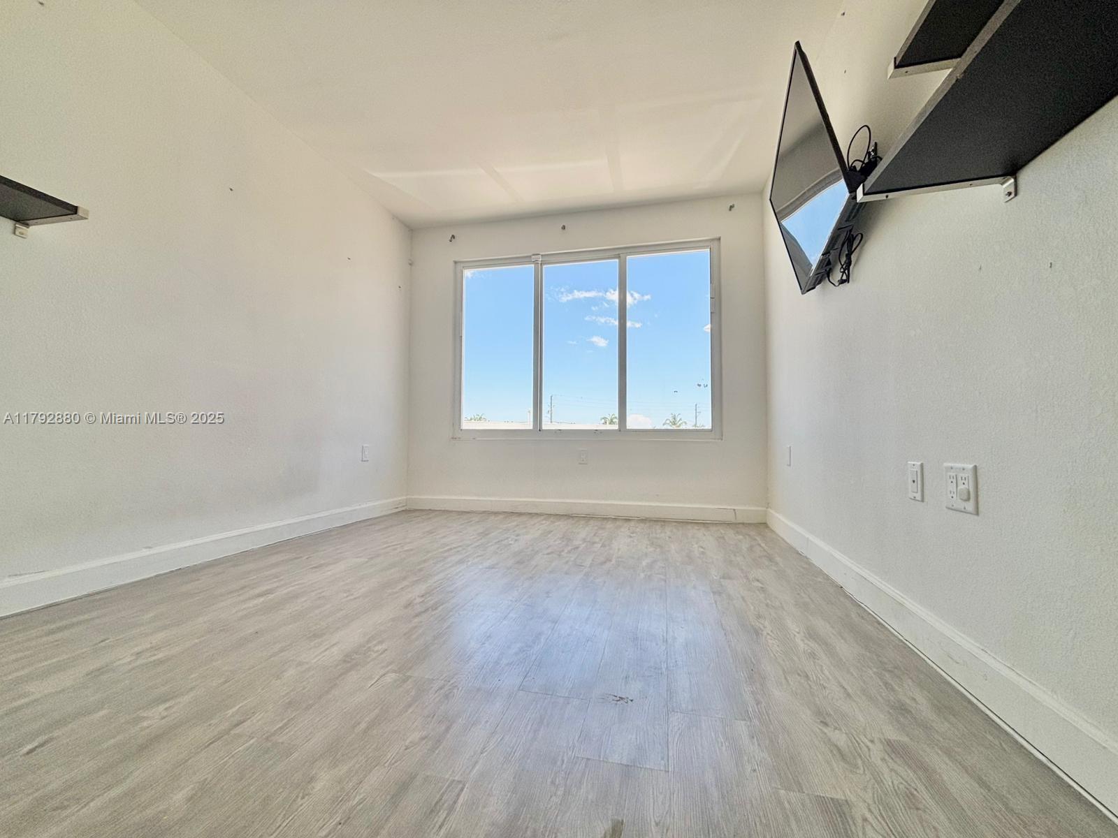 PARADISE GARDENS - Residential