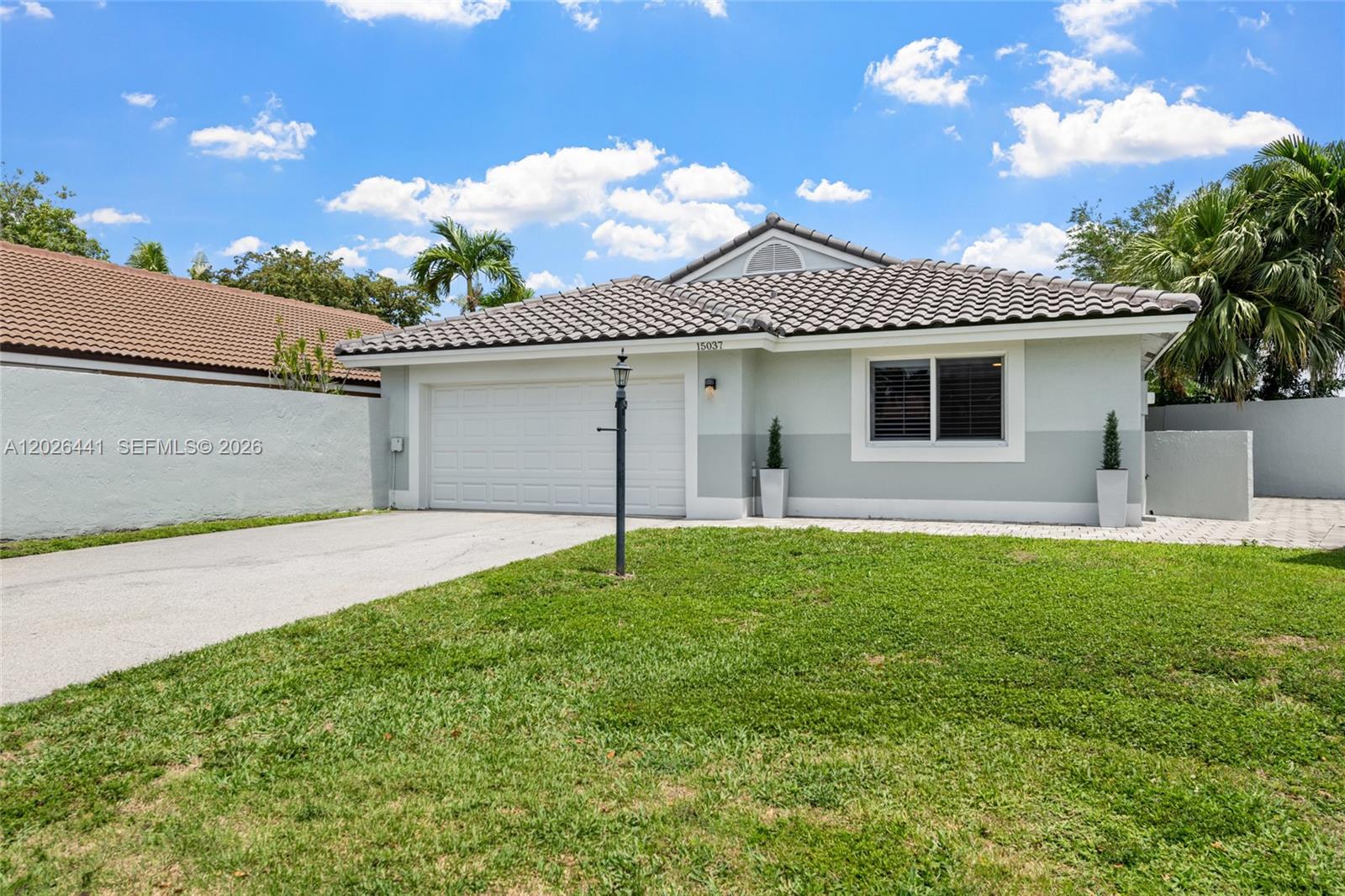 15037 Brighton Ln