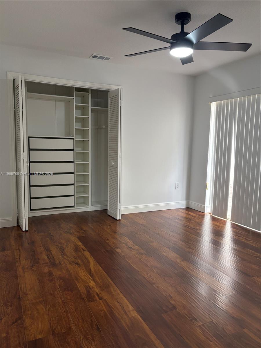 DORAL GLEN T-17816 - Residential Lease