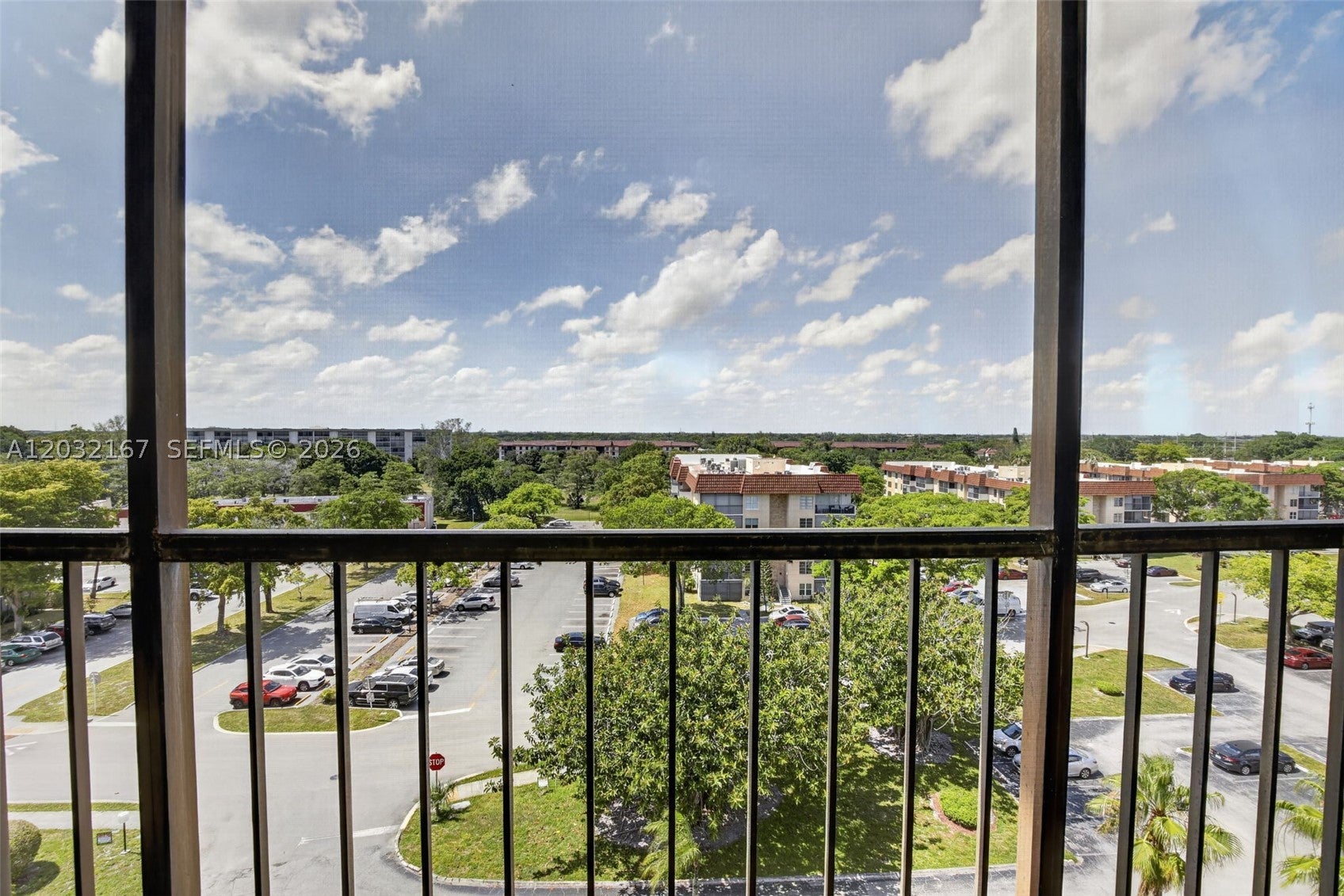 View photos, virtual tours, details... 4174 Inverrary Dr 805