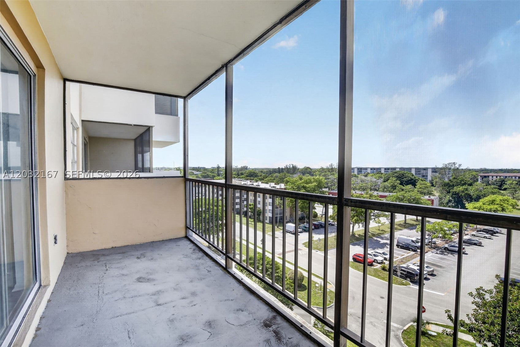 View photos, virtual tours, details... 4174 Inverrary Dr 805