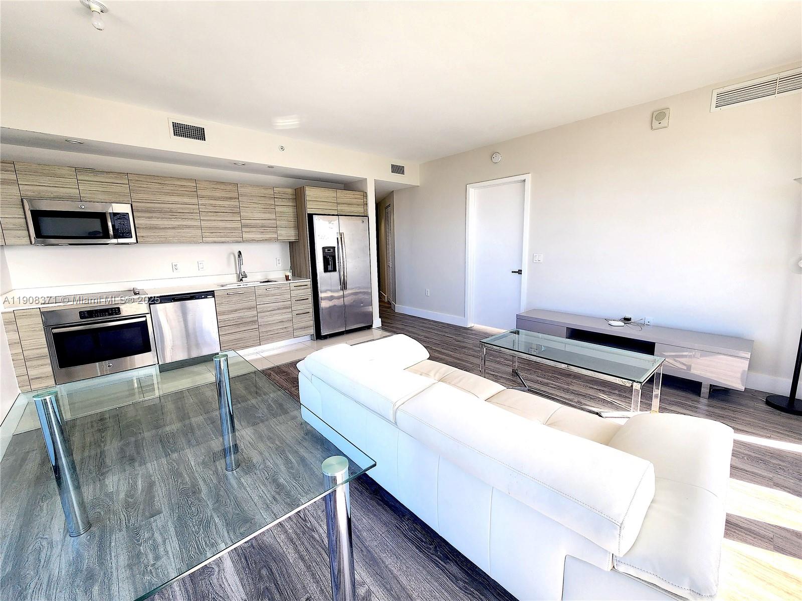 3401 MIDTOWN CONDO - Residential Lease