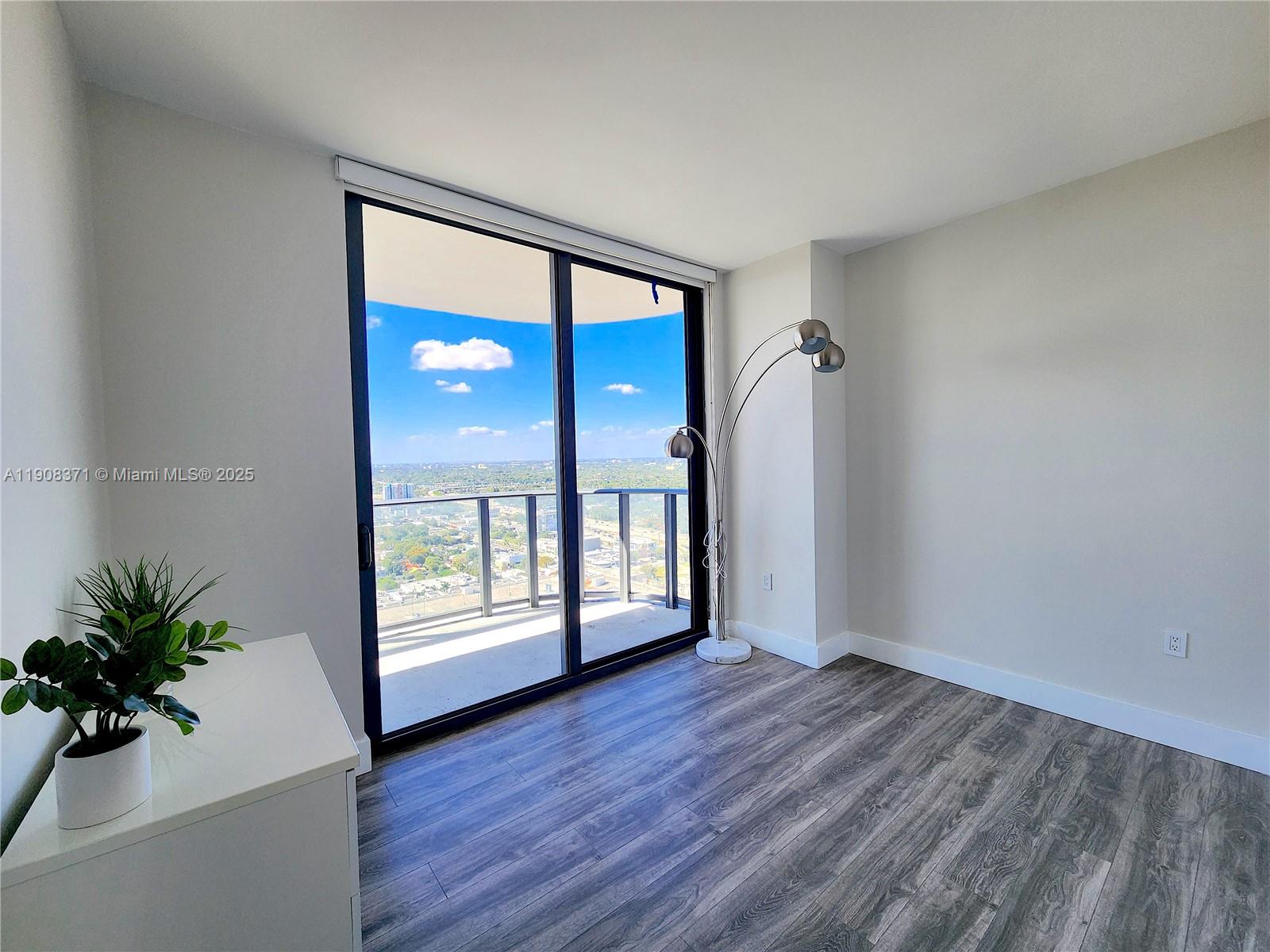 3401 MIDTOWN CONDO - Residential Lease