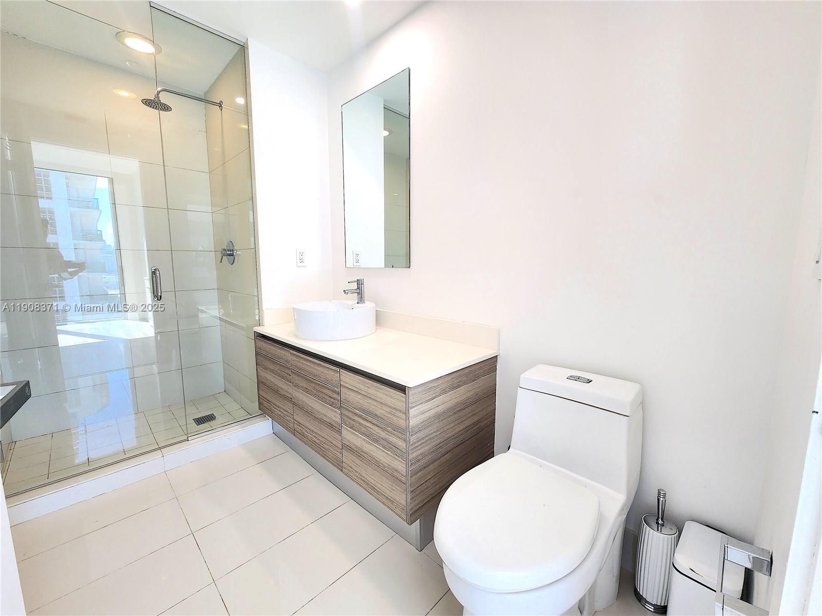 3401 MIDTOWN CONDO - Residential Lease