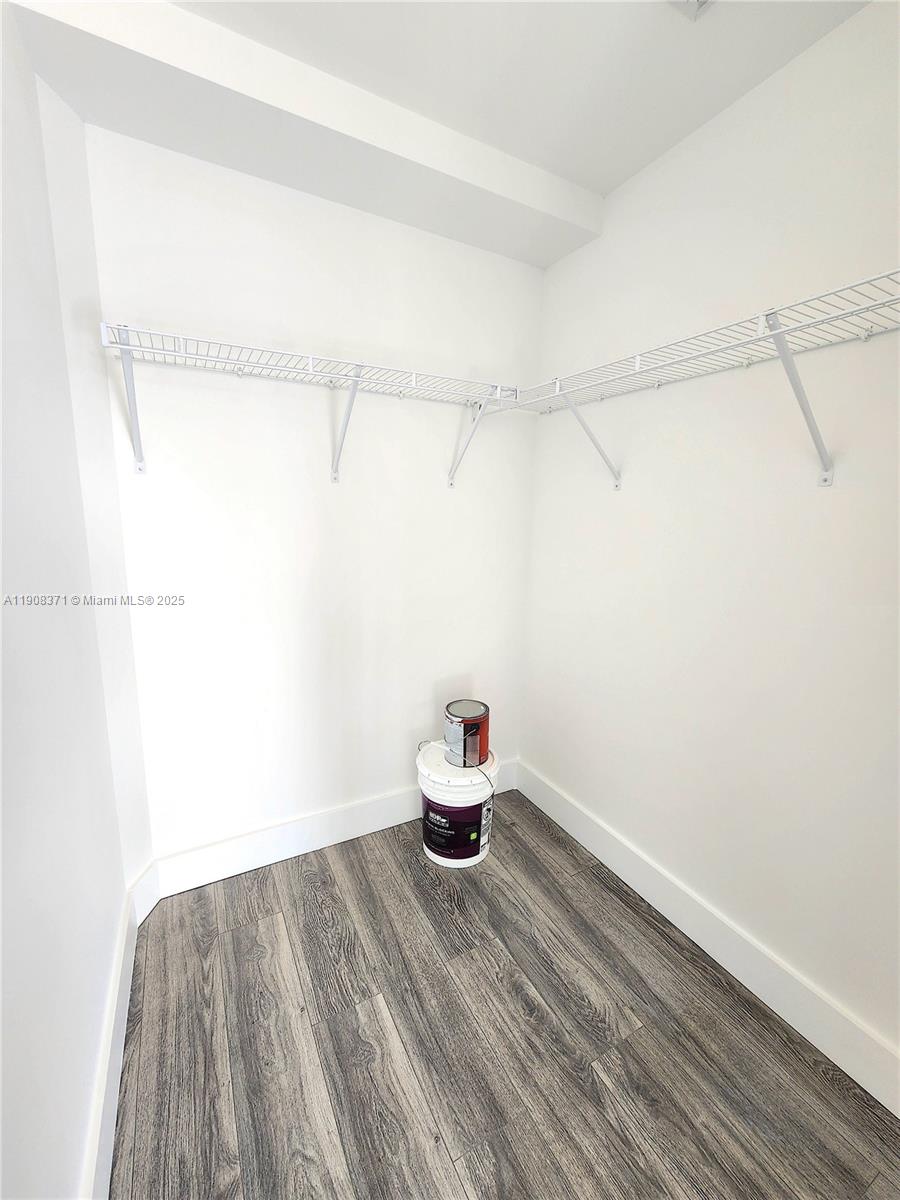 3401 MIDTOWN CONDO - Residential Lease