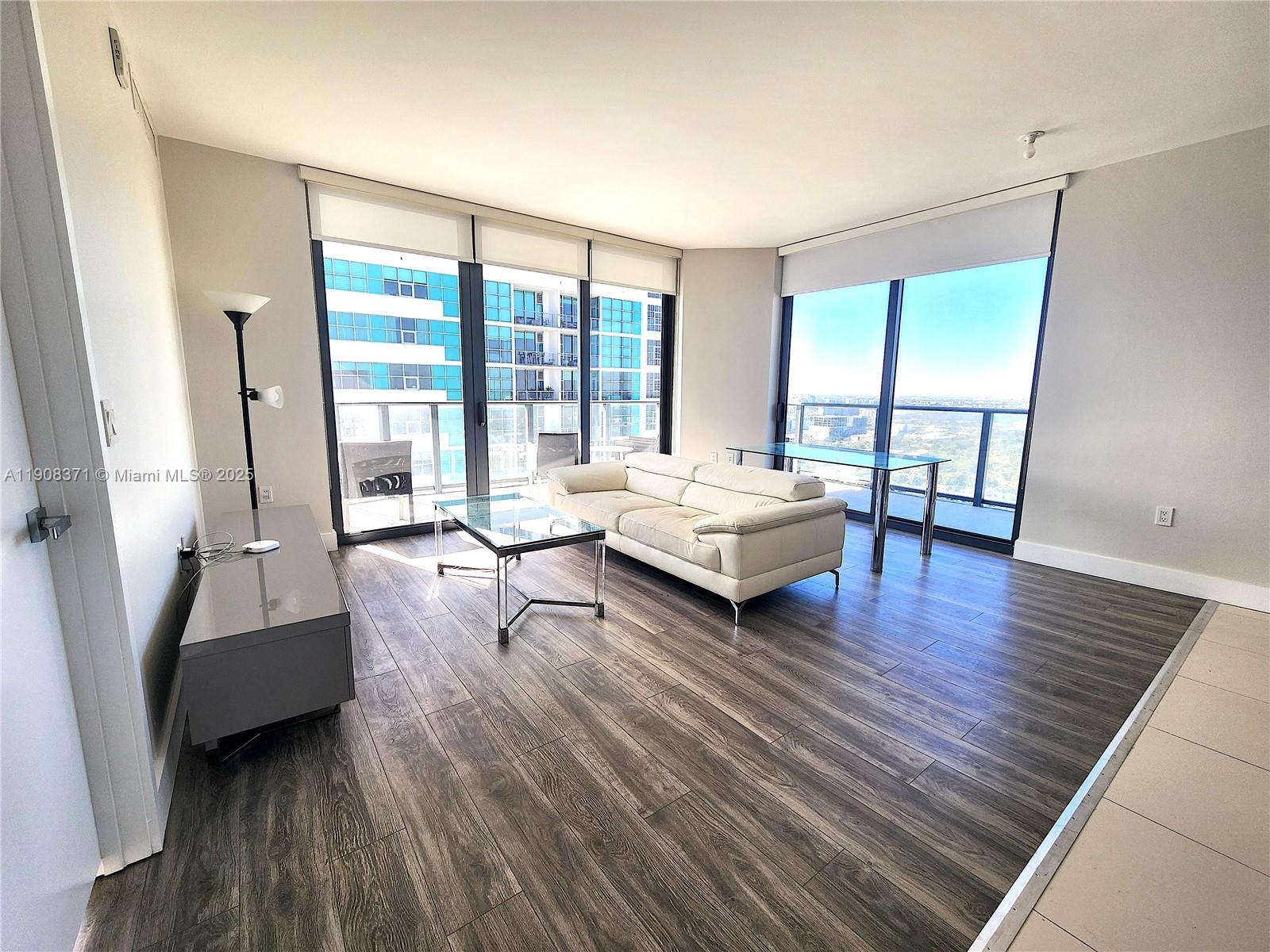3401 MIDTOWN CONDO - Residential Lease