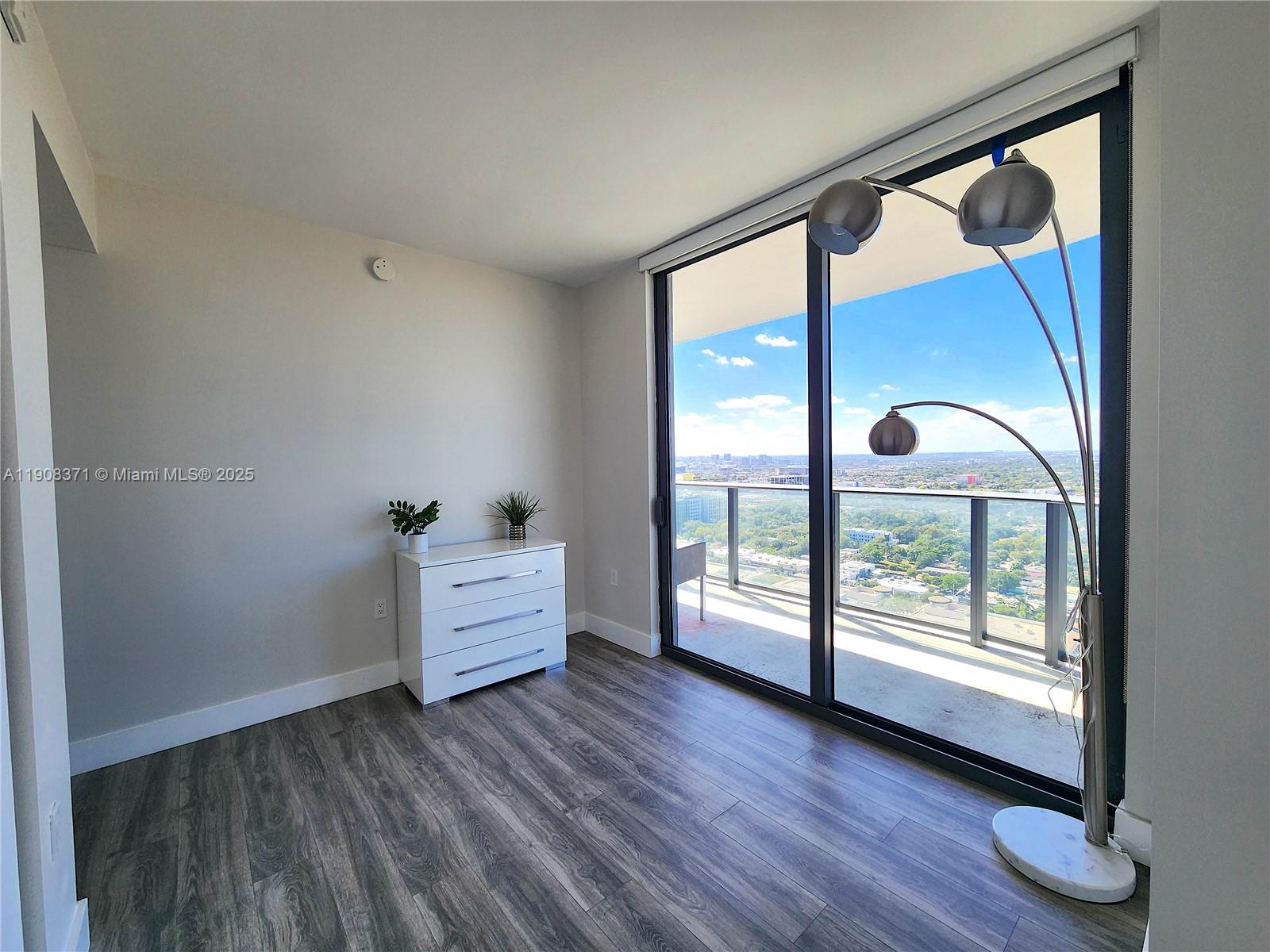 3401 MIDTOWN CONDO - Residential Lease