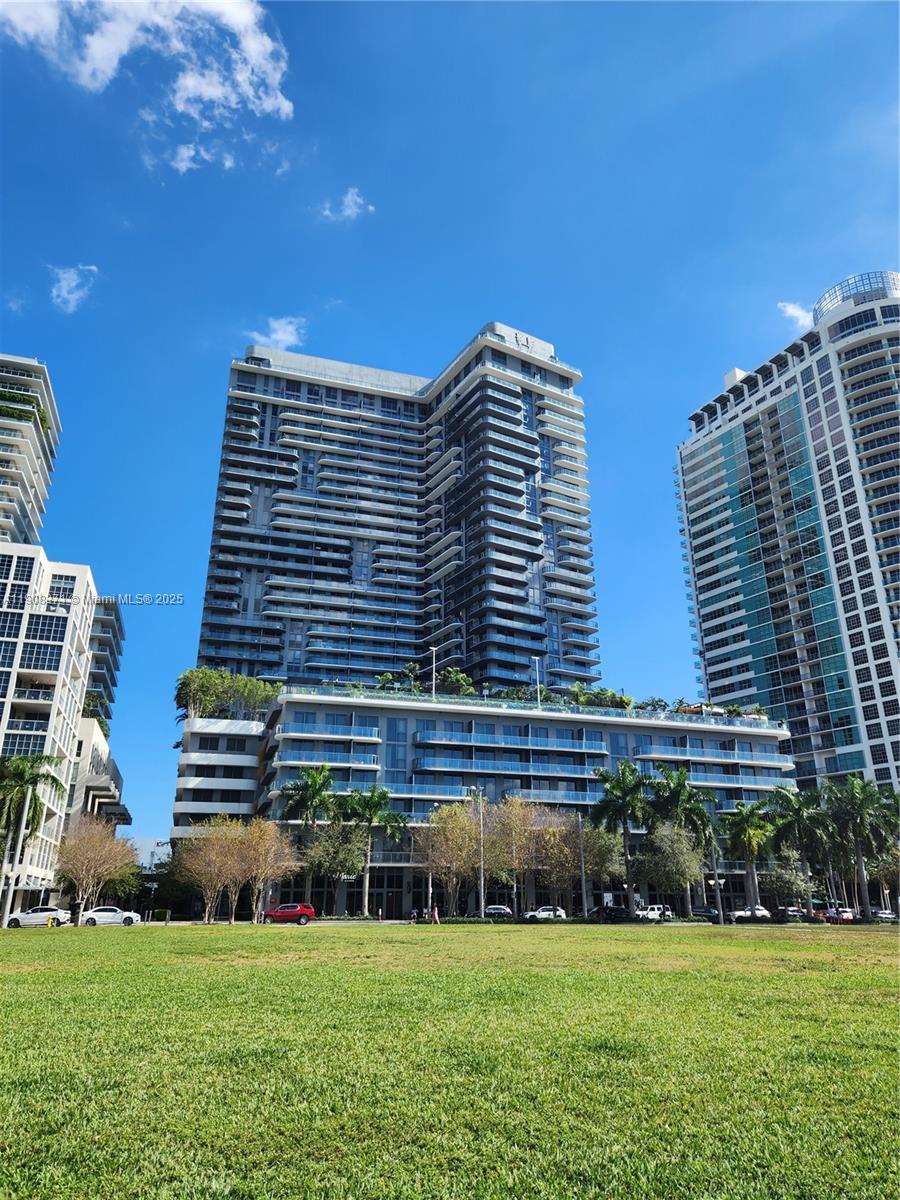 3401 MIDTOWN CONDO - Residential Lease