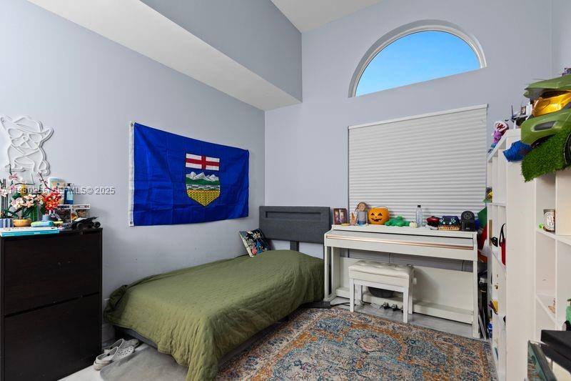 HOLIDAY SPRINGS EAST - Residential