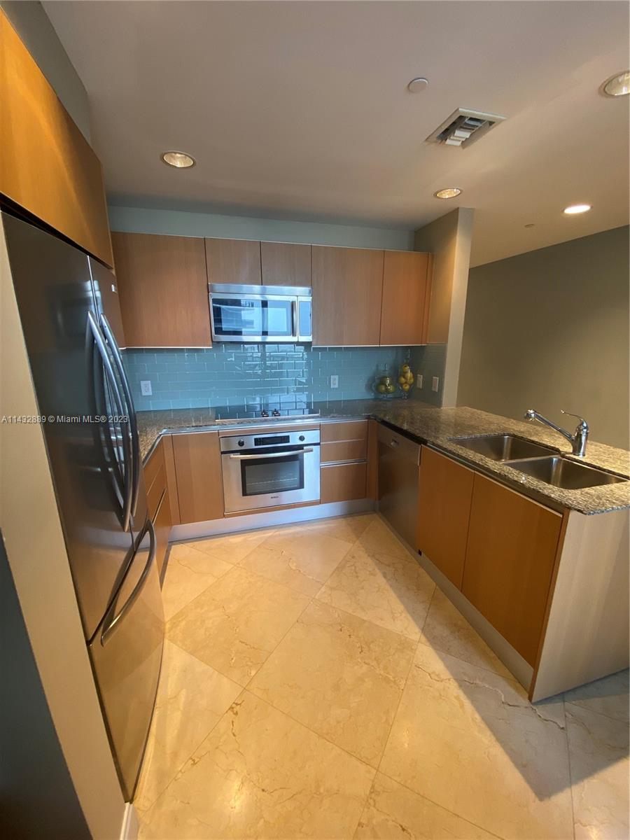 1060 BRICKELL CONDO - Residential Lease