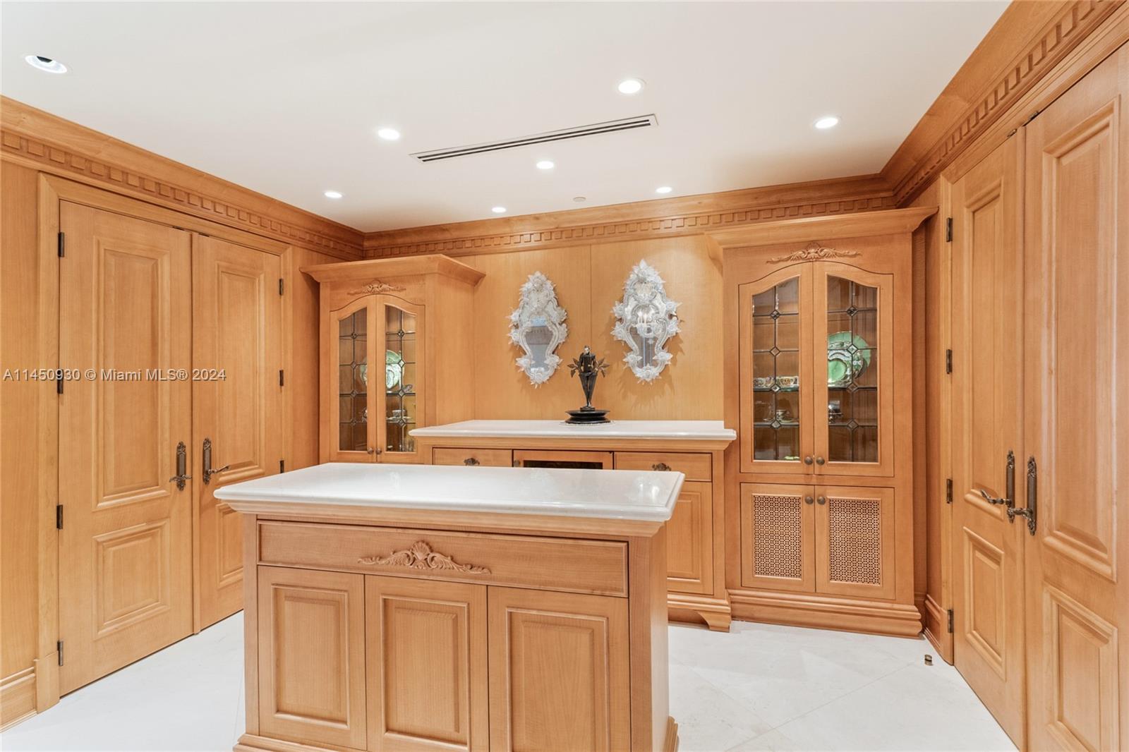 TURNBERRY OCEAN COLONY SO - Residential