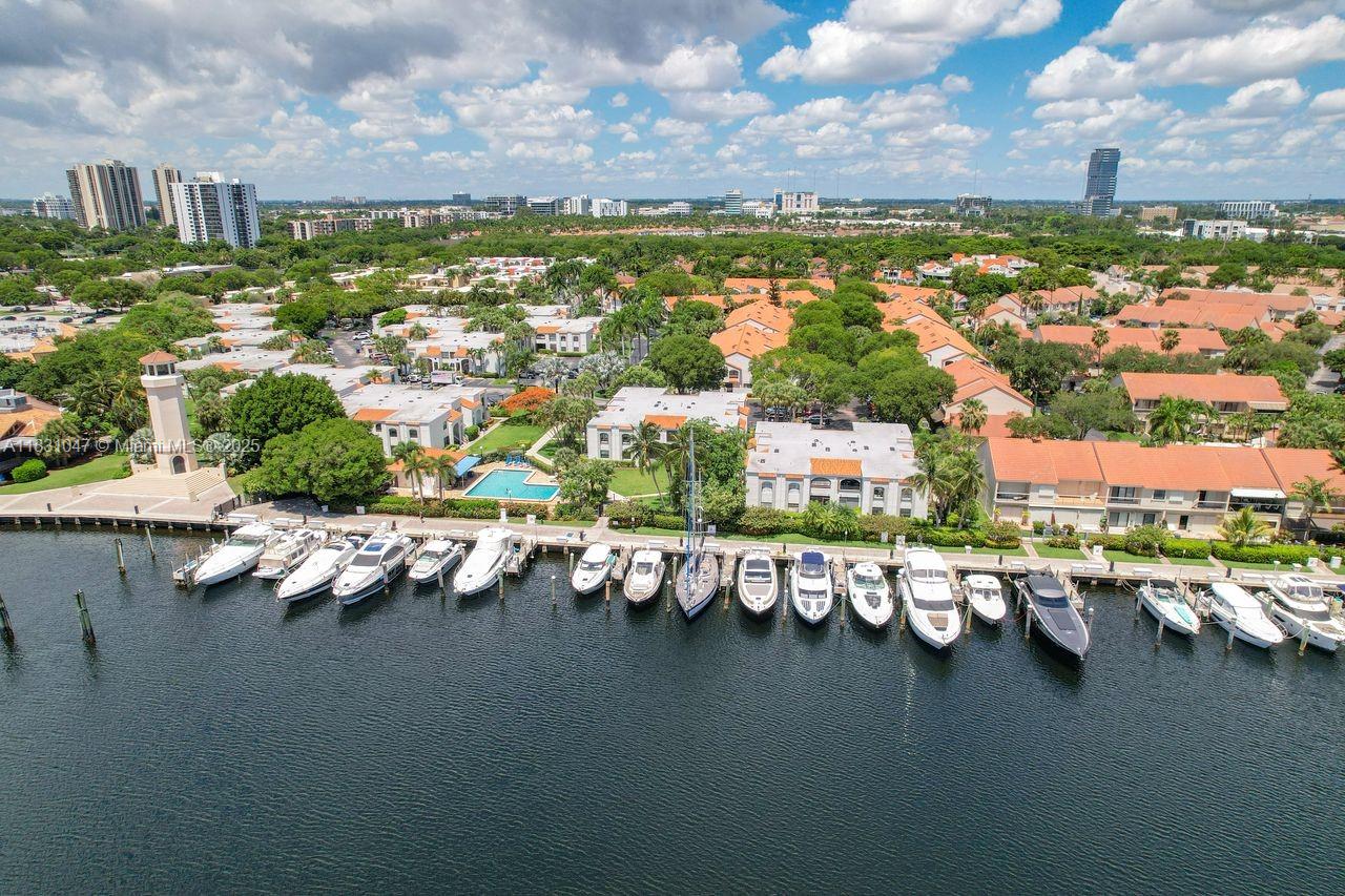 3552 Magellan Cir 122