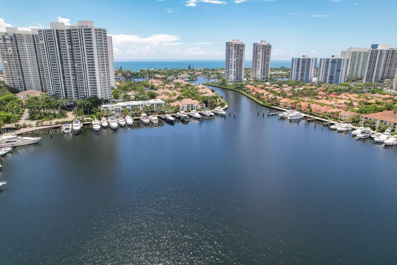 3552 Magellan Cir 122
