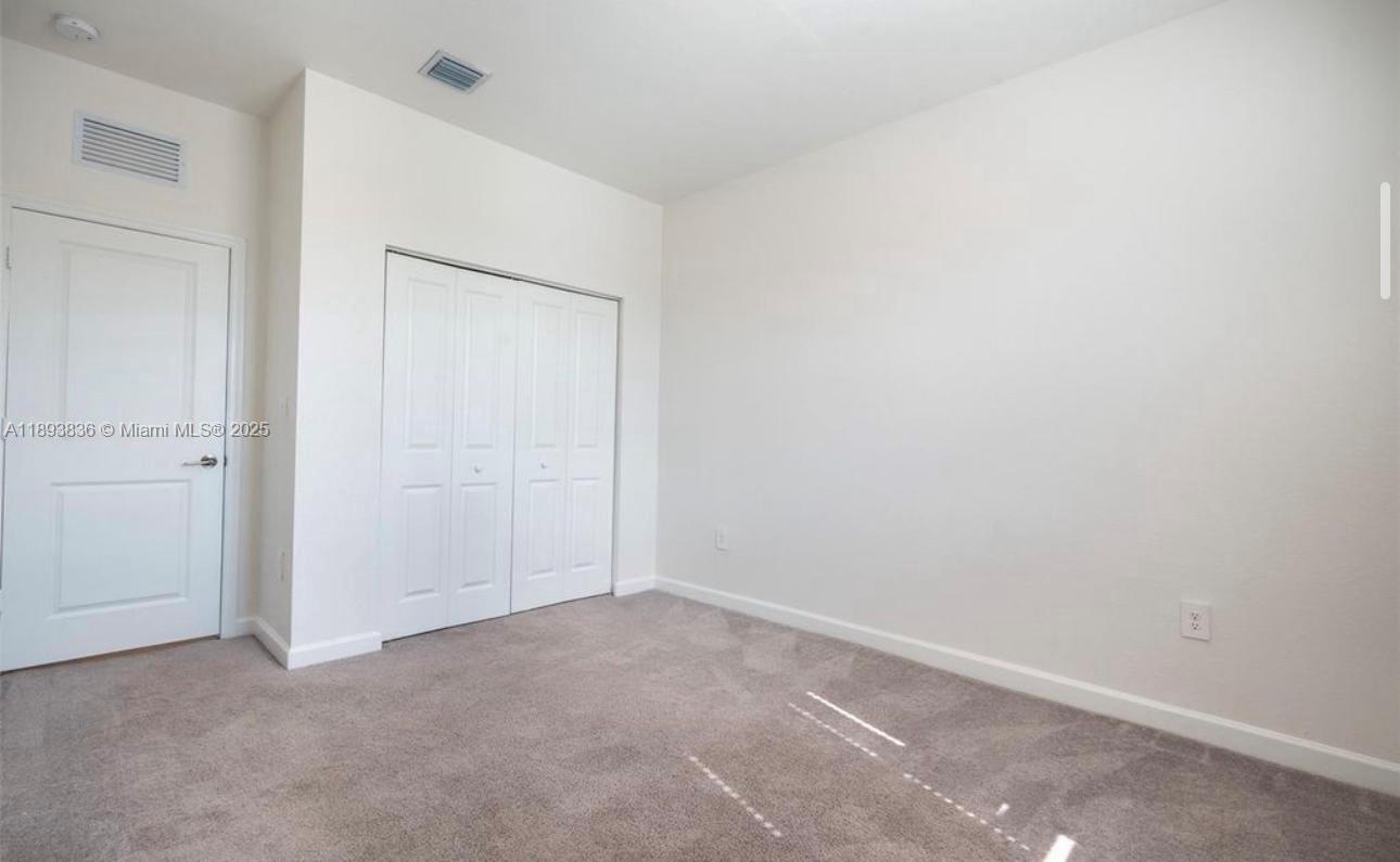 SILVER PALM RESIDENTIAL H - Residential Lease