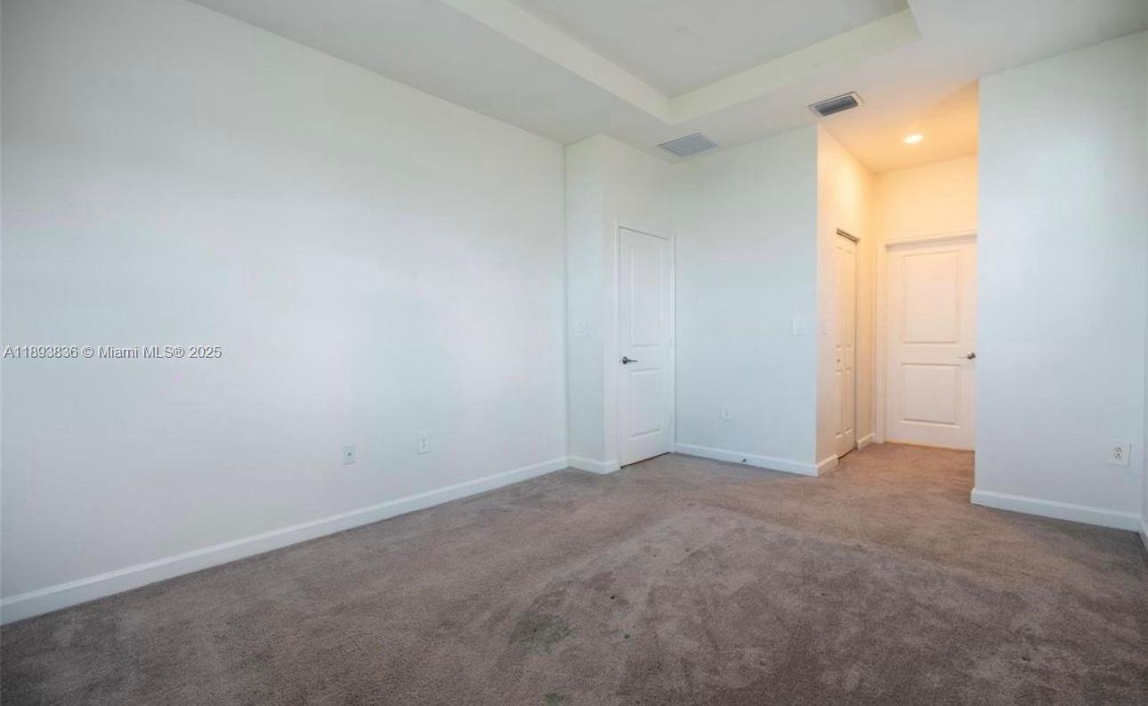 SILVER PALM RESIDENTIAL H - Residential Lease