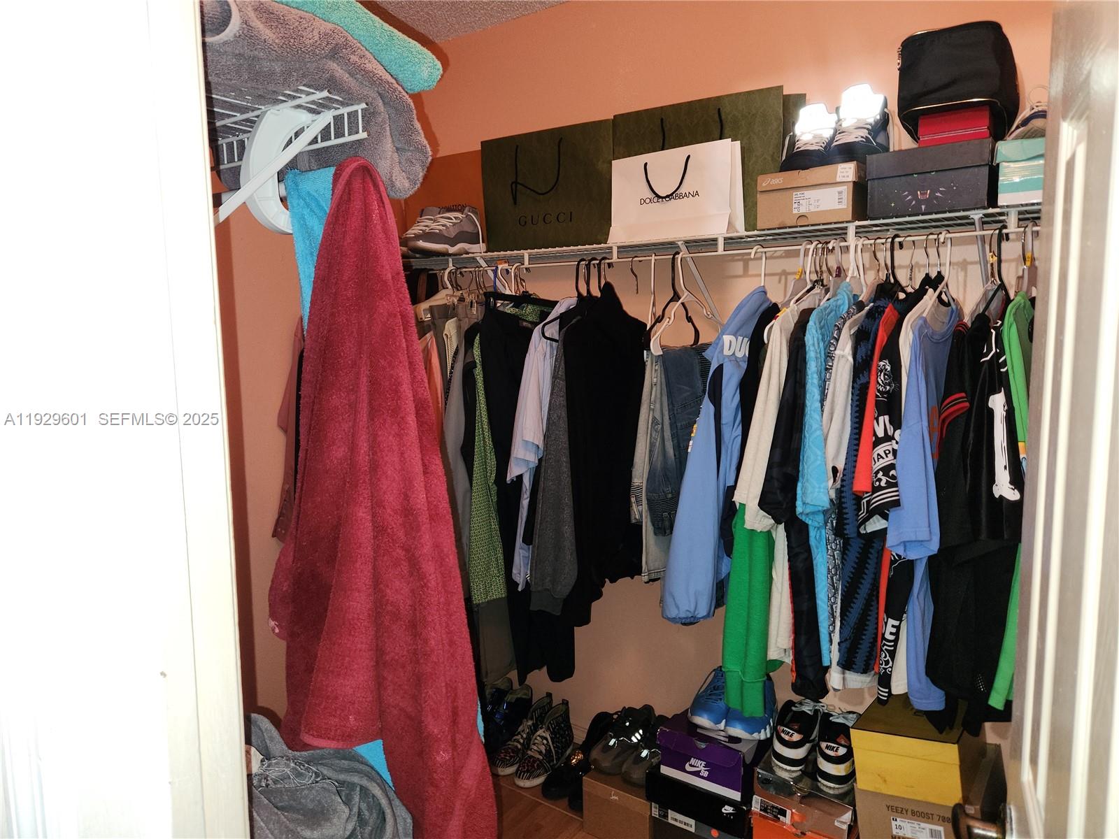 MONTEREY VILLAGE-TWO COND - Residential