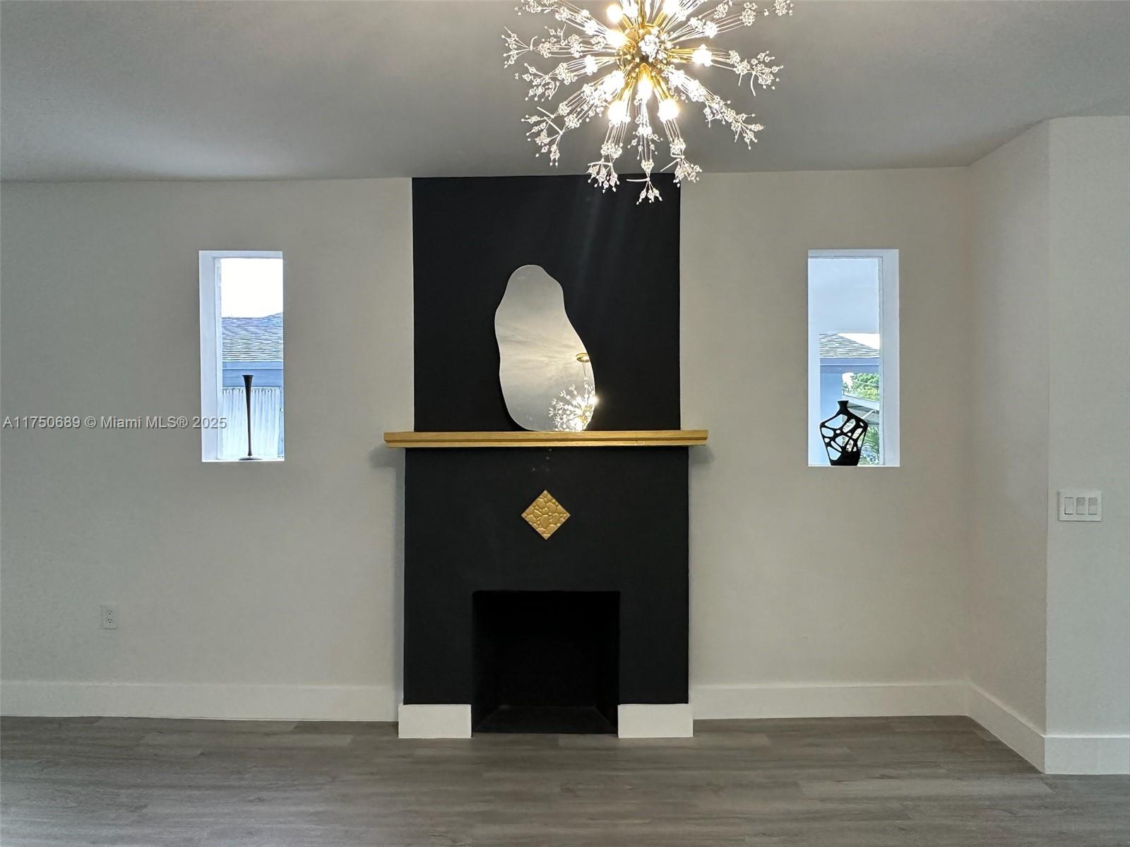 17TH AVE MANOR - Residential