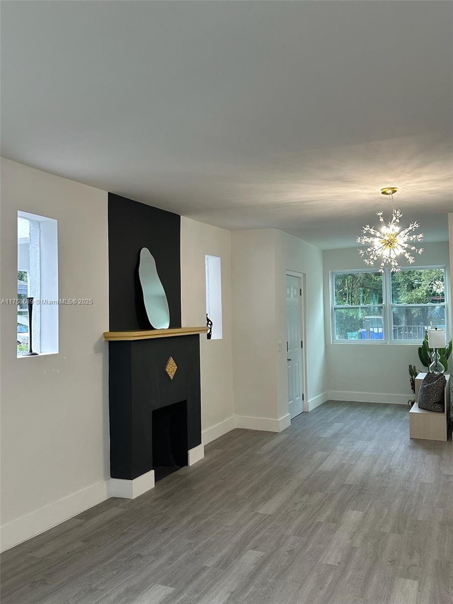17TH AVE MANOR - Residential