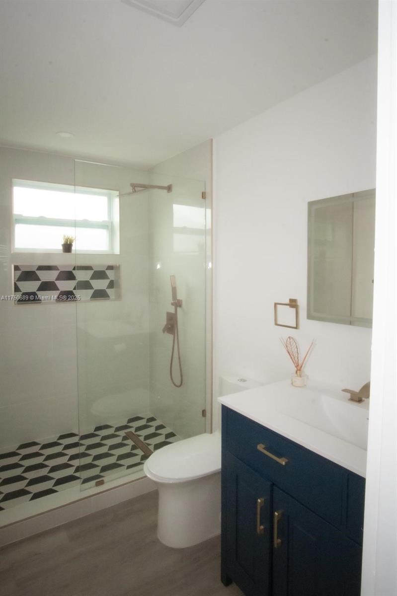 17TH AVE MANOR - Residential