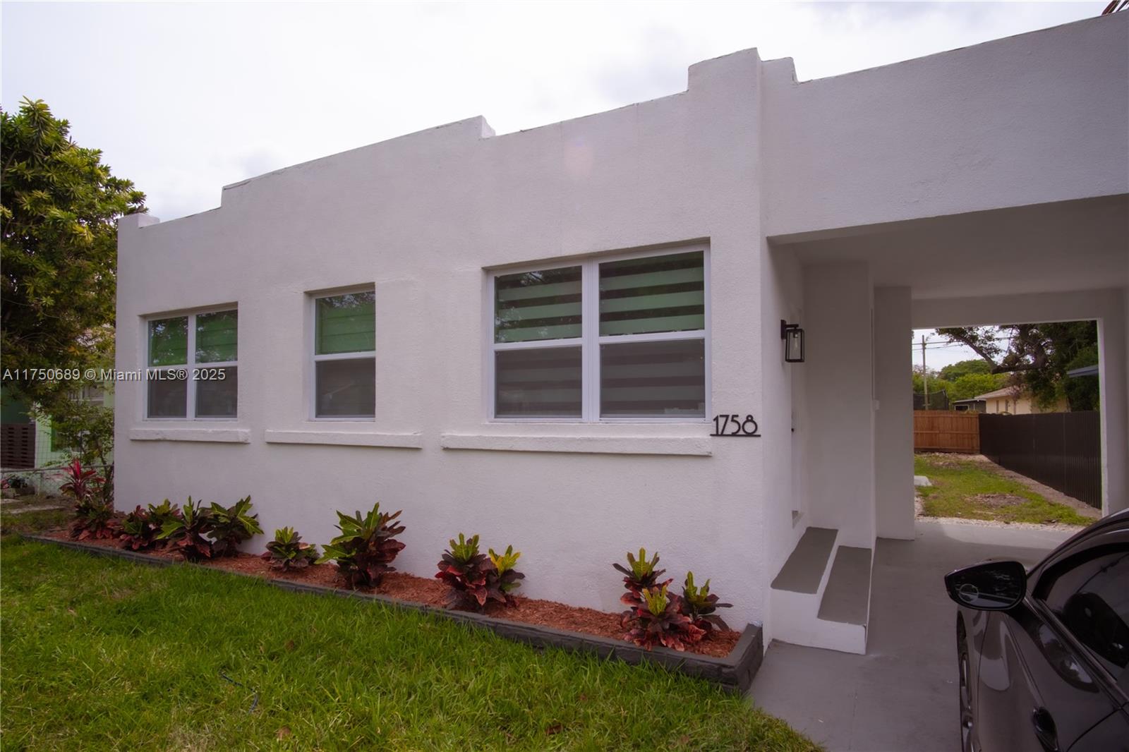 17TH AVE MANOR - Residential