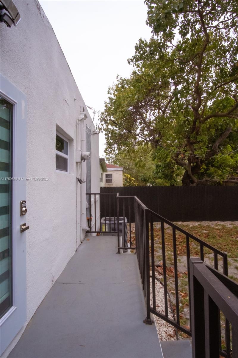 17TH AVE MANOR - Residential