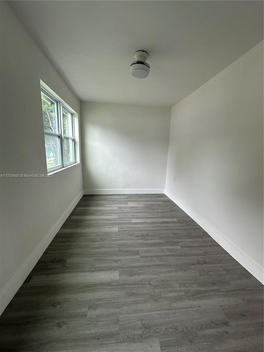 17TH AVE MANOR - Residential