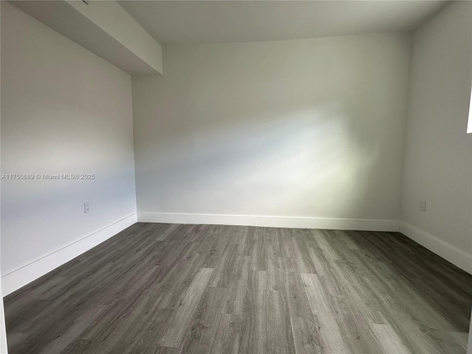 17TH AVE MANOR - Residential