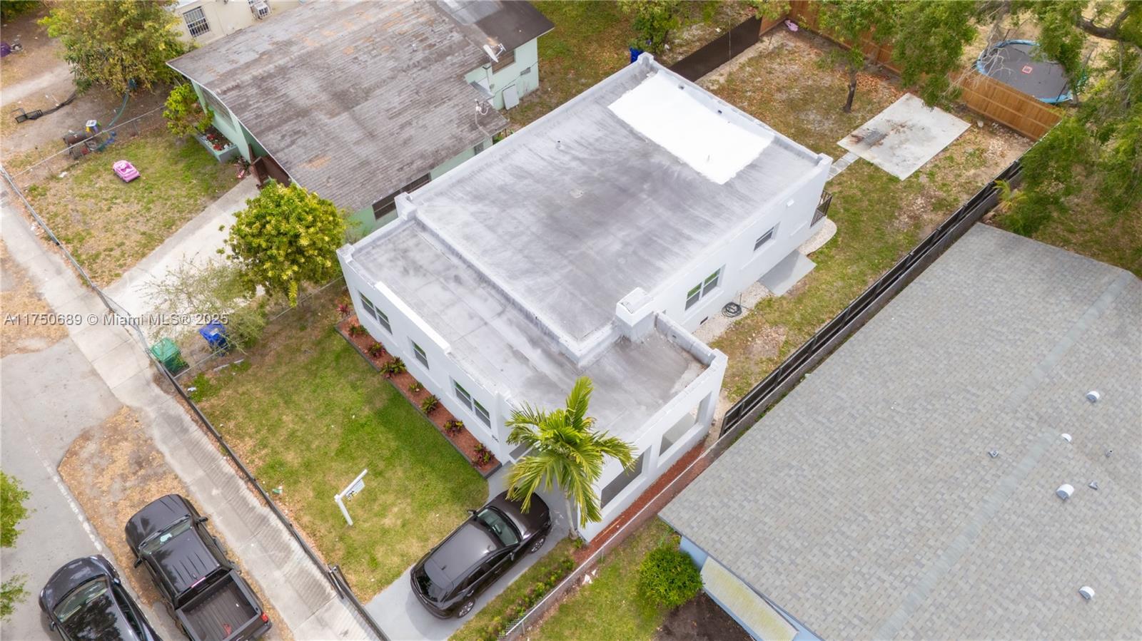 17TH AVE MANOR - Residential