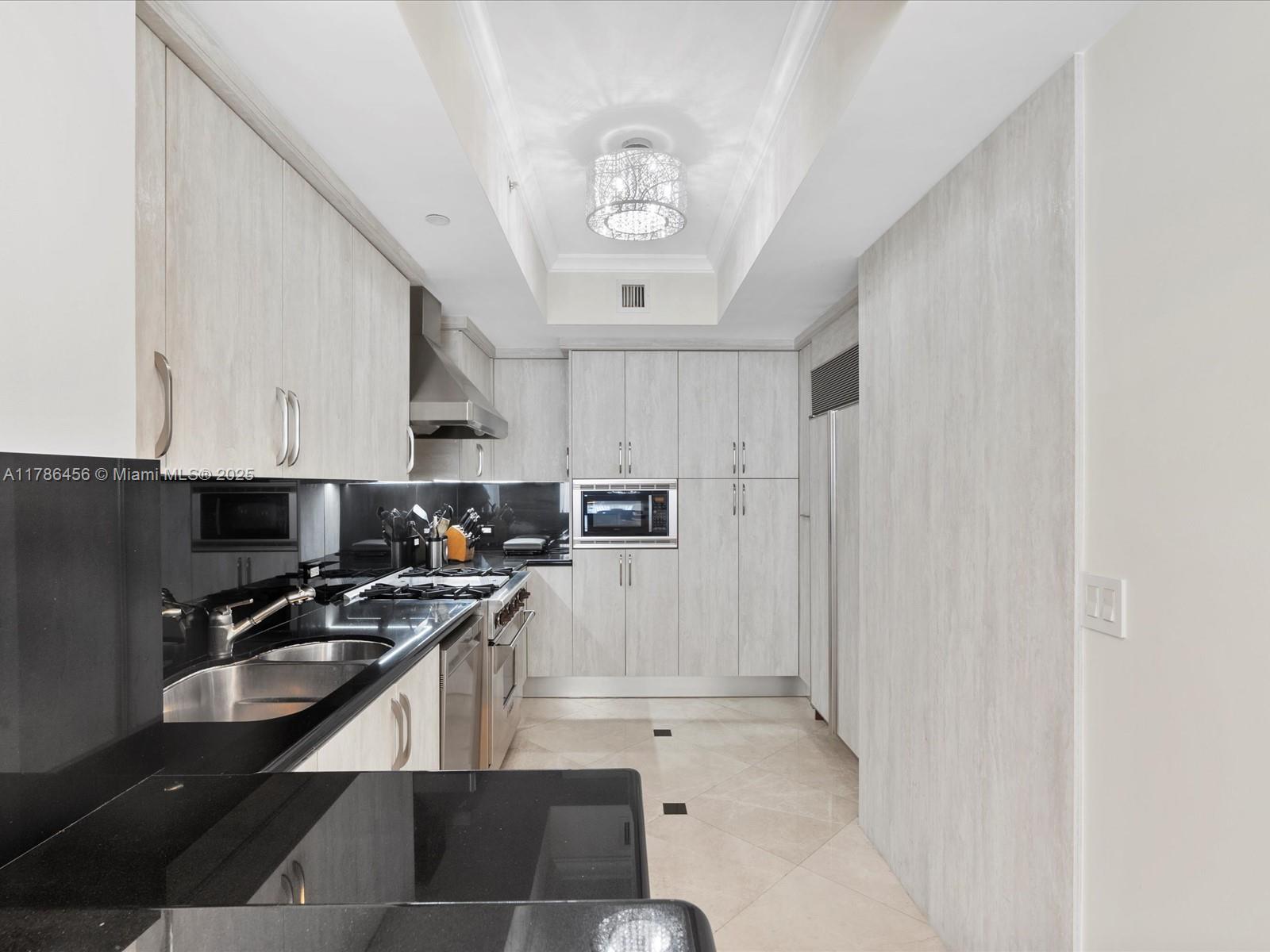ACQUALINA OCEAN RESIDENCE - Residential