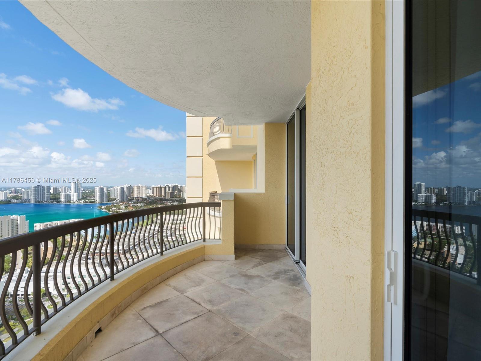 ACQUALINA OCEAN RESIDENCE - Residential