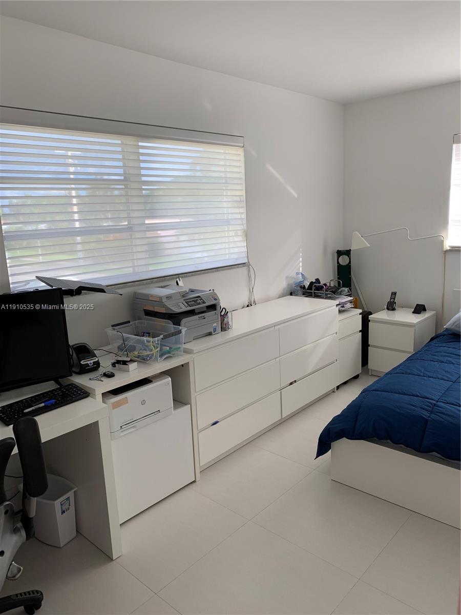 WESTCHESTER ARMS CO-OP - Residential