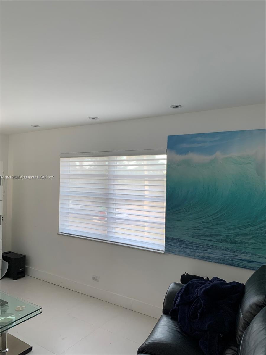 WESTCHESTER ARMS CO-OP - Residential