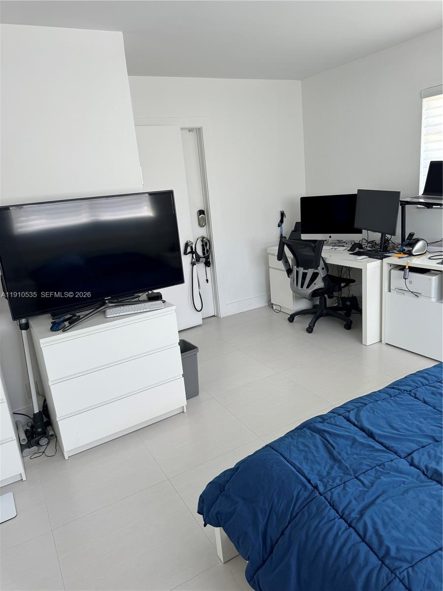 WESTCHESTER ARMS CO-OP - Residential