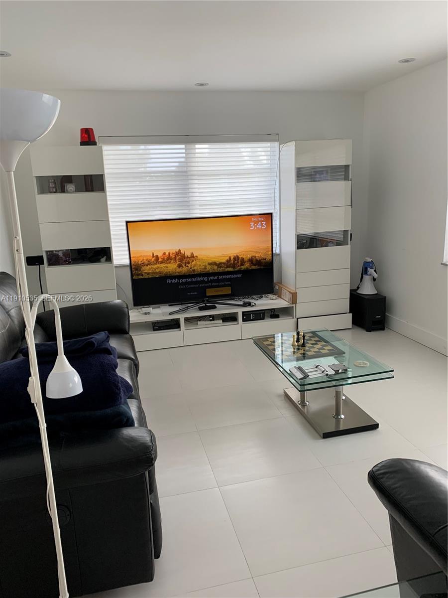 WESTCHESTER ARMS CO-OP - Residential