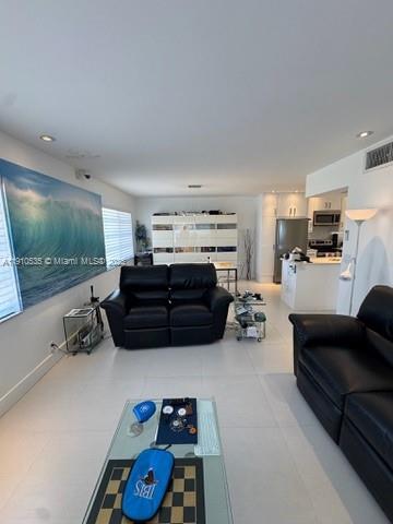 WESTCHESTER ARMS CO-OP - Residential