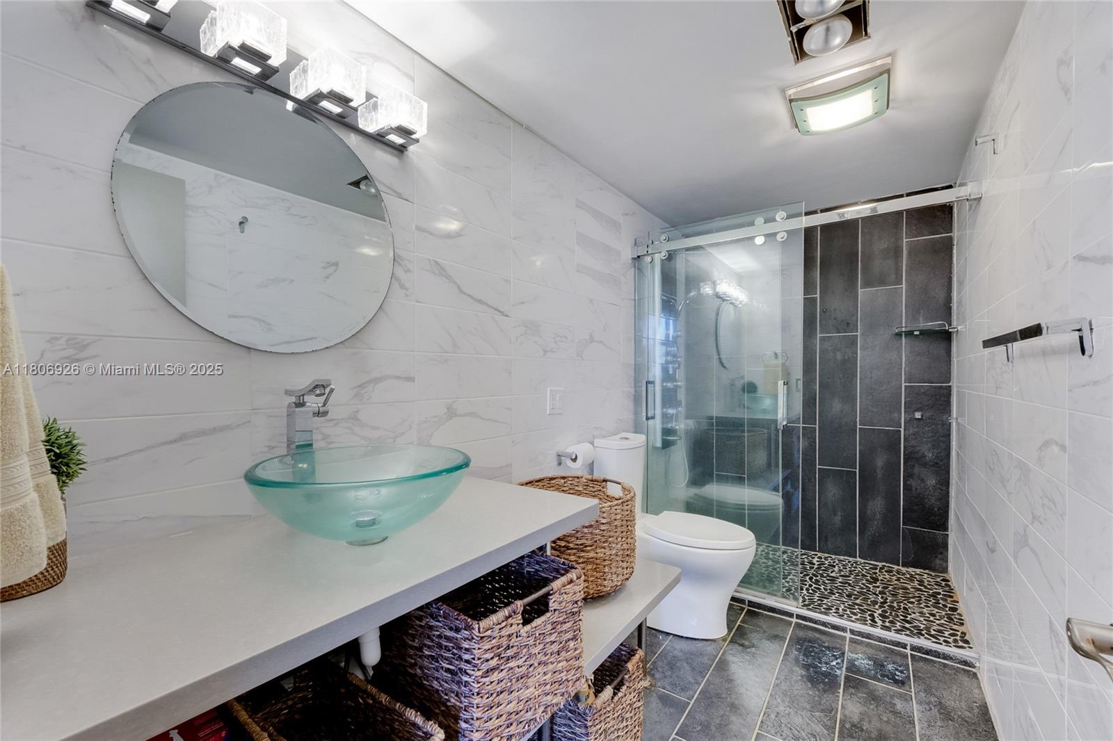CAMBRIDGE TOWERS CONDO - Residential