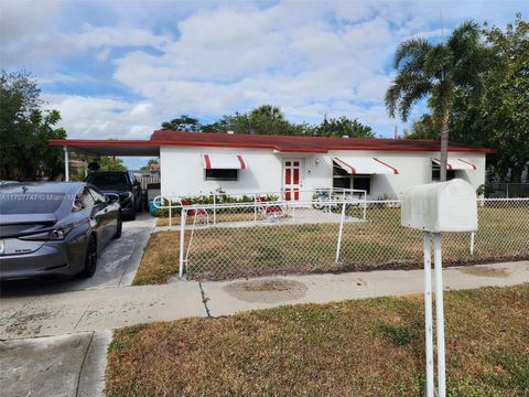317 NW 3rd St Deerfield Beach FL 33441