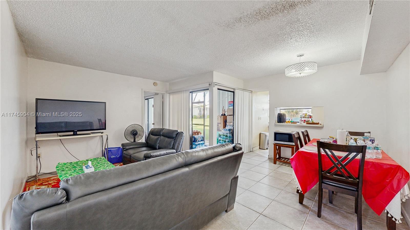 LAKESHORE CONDO 6 - Residential