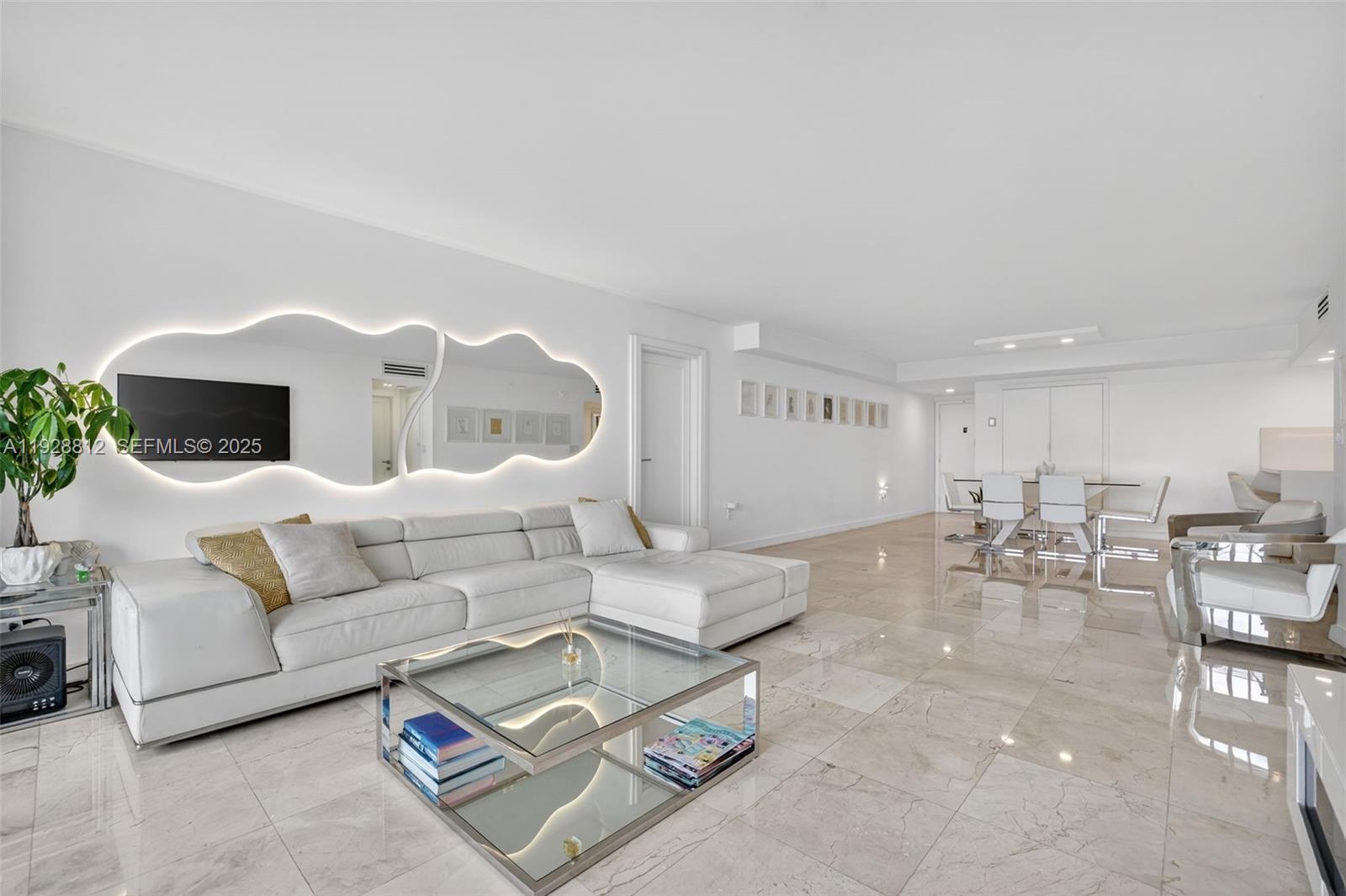 COLONY BAY HARBOR APTS CO - Residential