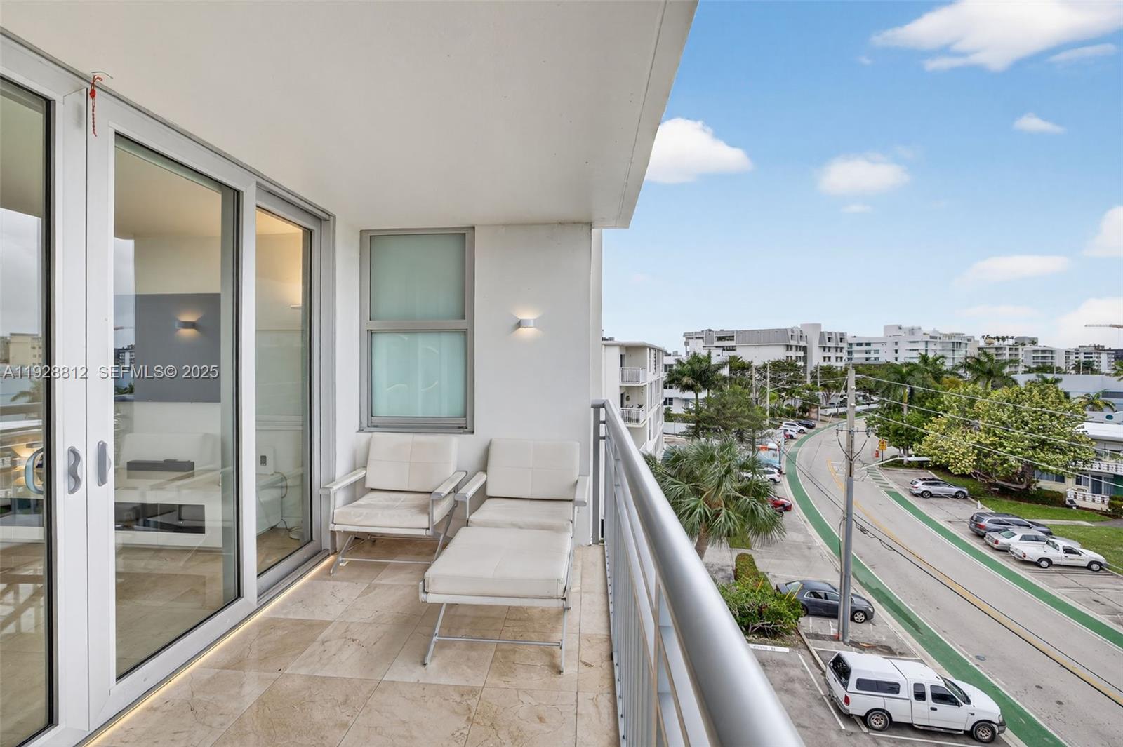 COLONY BAY HARBOR APTS CO - Residential