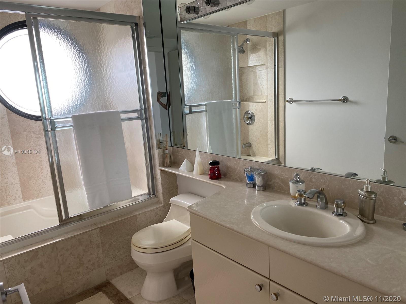 2000 ISL BLVD WILLIAMS IS - Residential