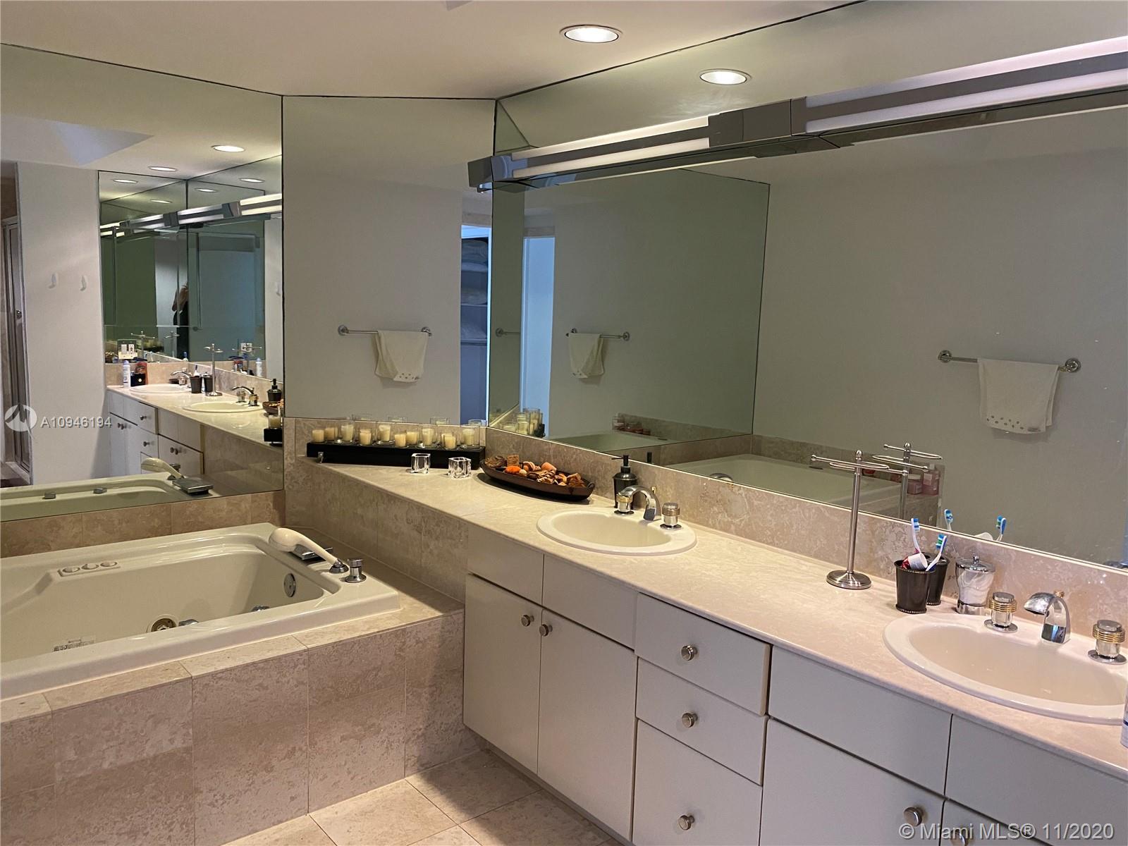 2000 ISL BLVD WILLIAMS IS - Residential