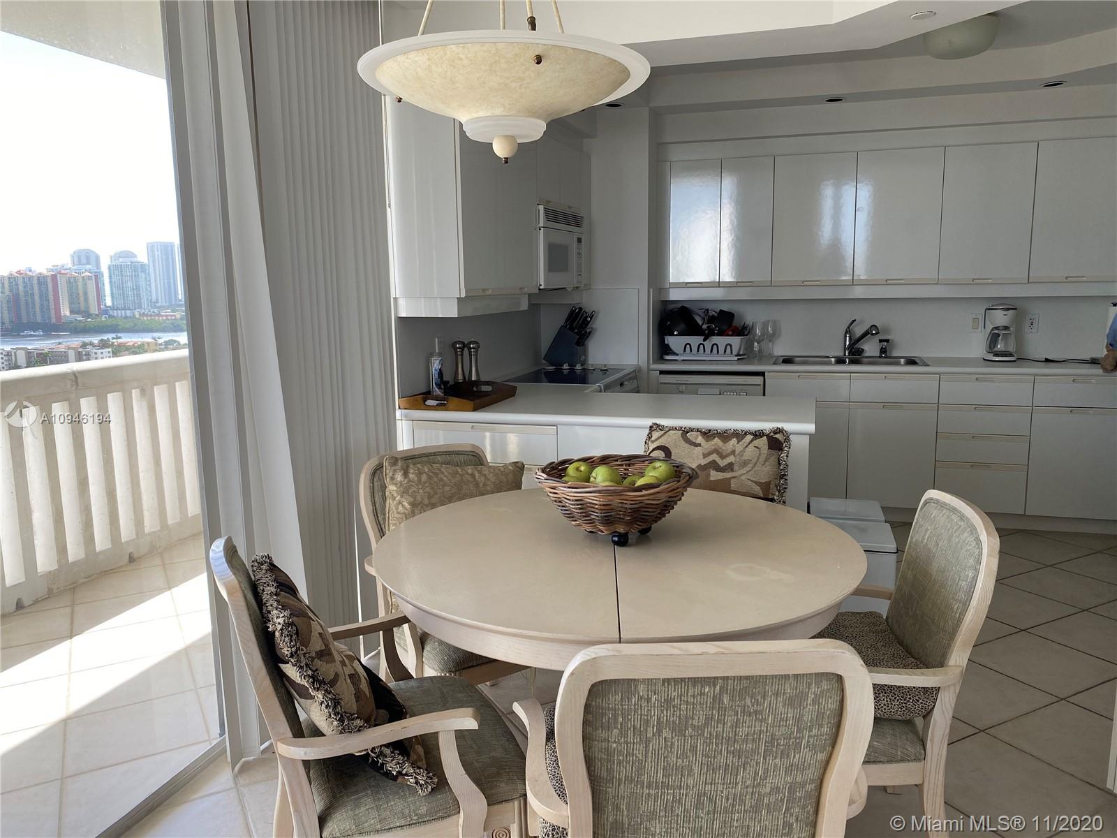 2000 ISL BLVD WILLIAMS IS - Residential