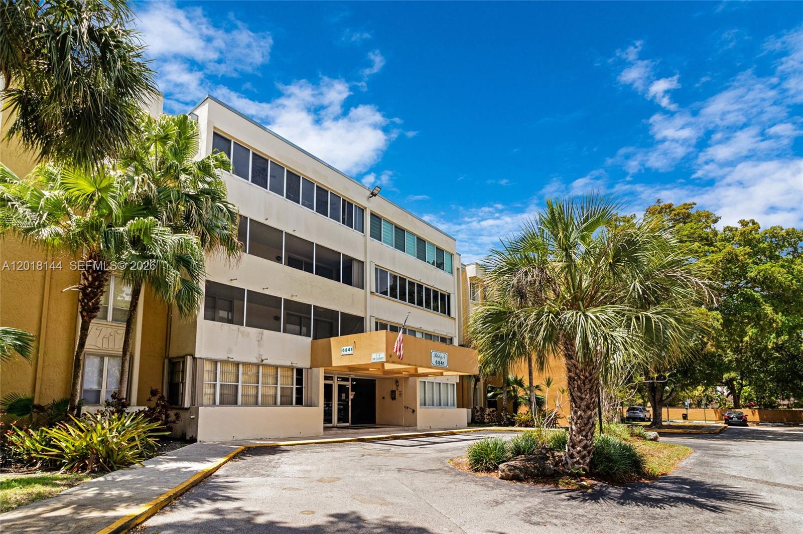 SOVEREIGNS CONDO - Residential