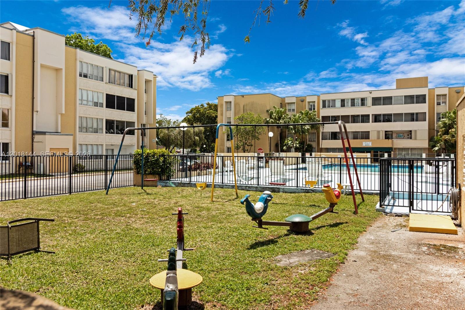 SOVEREIGNS CONDO - Residential
