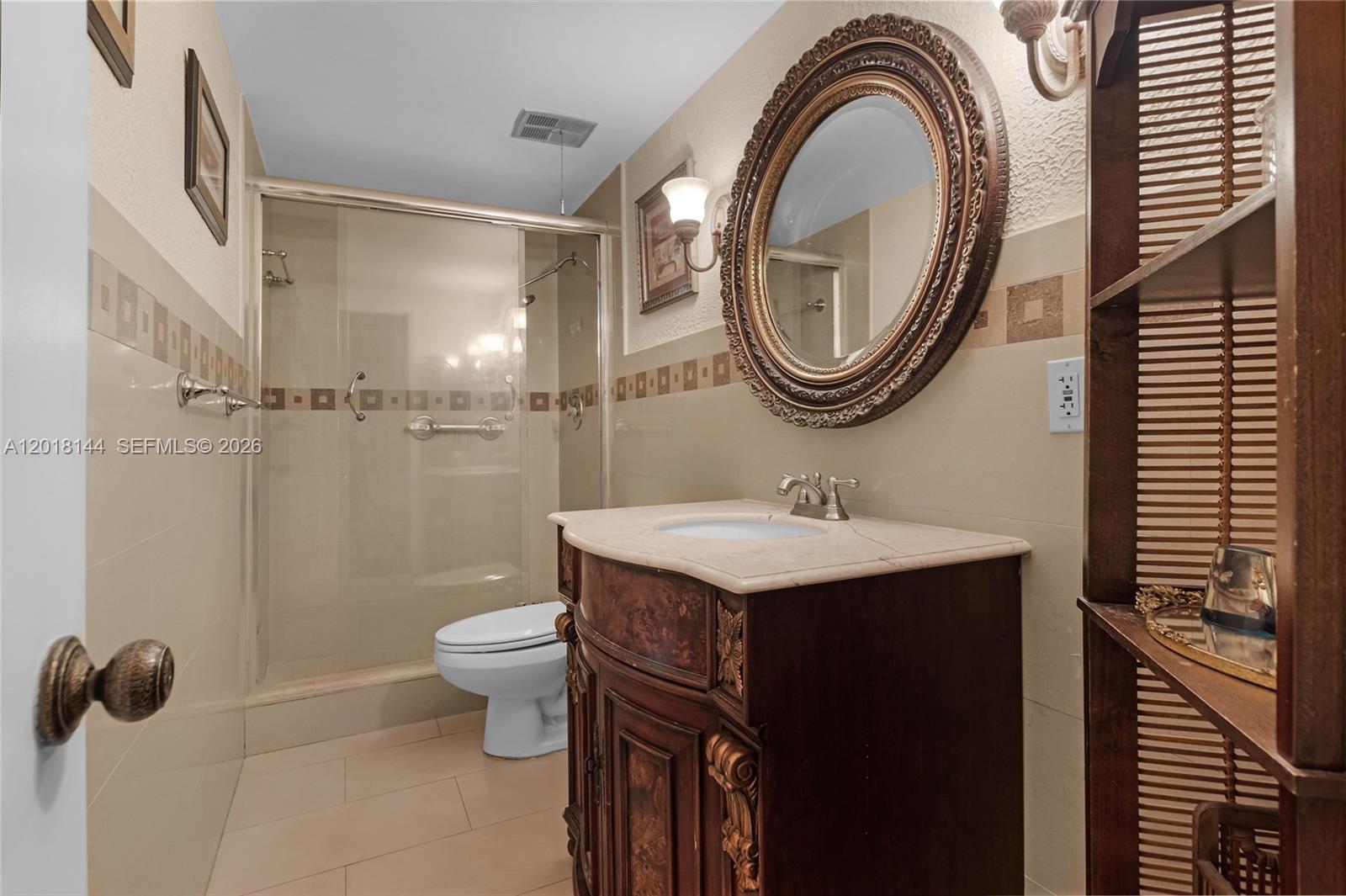 SOVEREIGNS CONDO - Residential