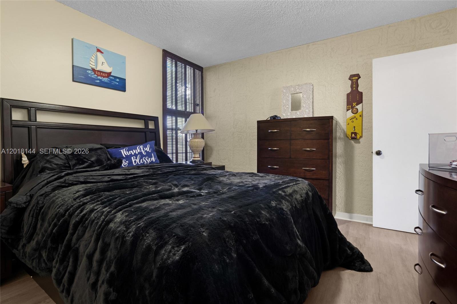 SOVEREIGNS CONDO - Residential