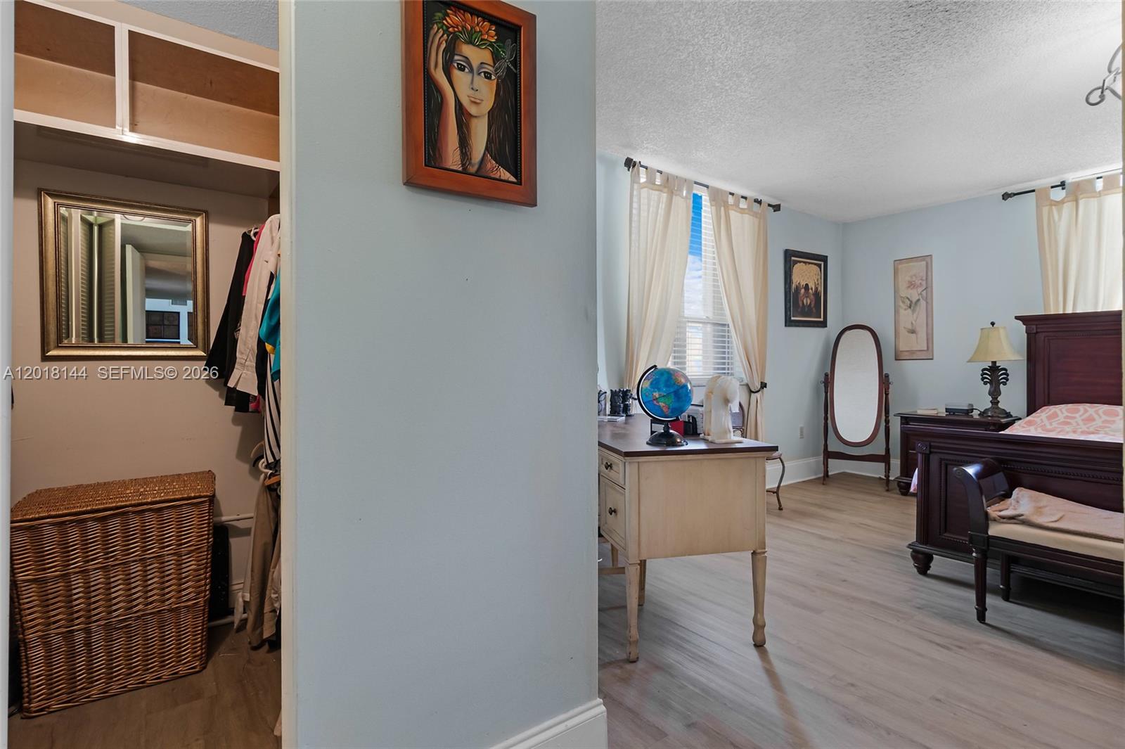SOVEREIGNS CONDO - Residential